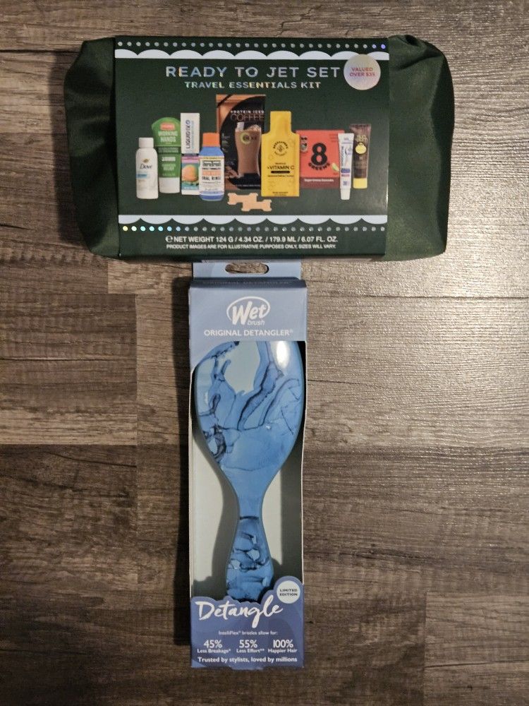 Travel Essential Kit & Wet Brush