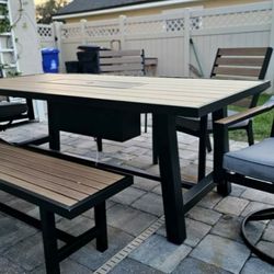 New 6 pc patio table set with cooler