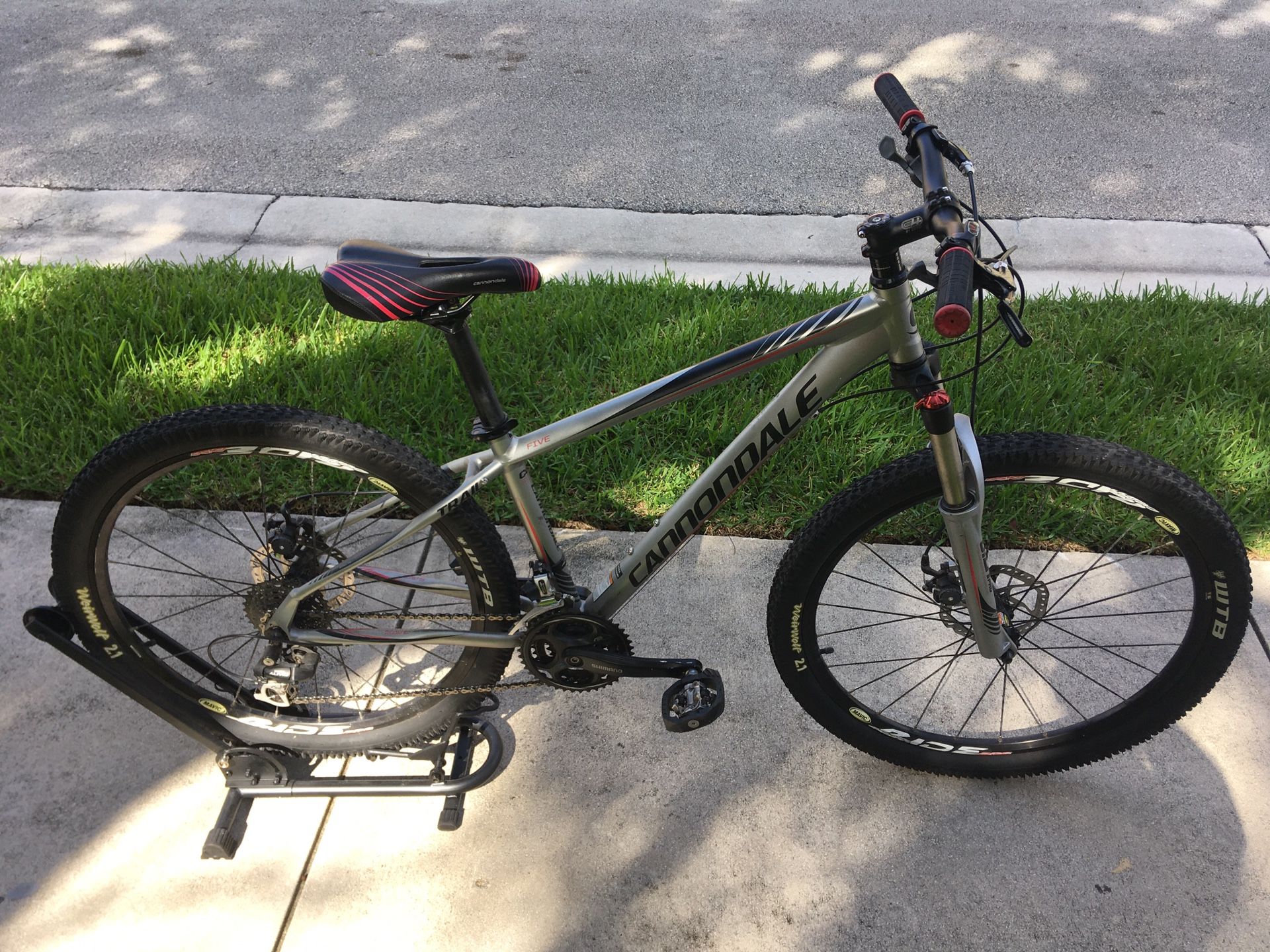 Womens MTB cannondale trail Small 26" bike