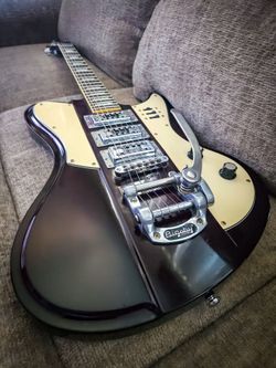 Schecter ultra 3 electric guitar 3 humbucker pickups with bigsby tremolo