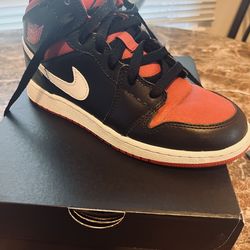 Nike’s shoes size 4Y