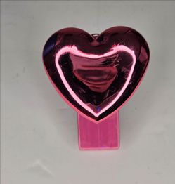 Bath & Body Works Pink Metallic Heart Wallflowers Fragrance Plug In Nightlight