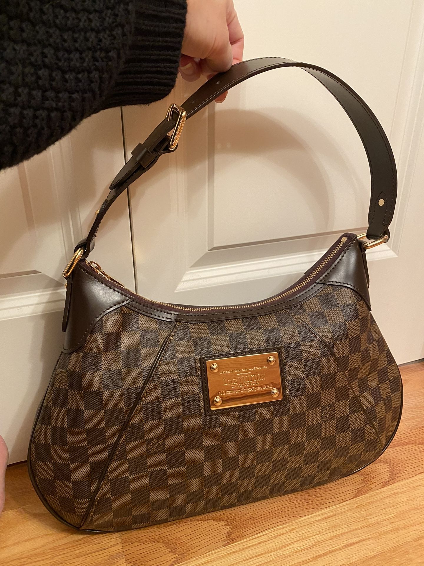Louis Vuitton Thames Damier GM Handbag