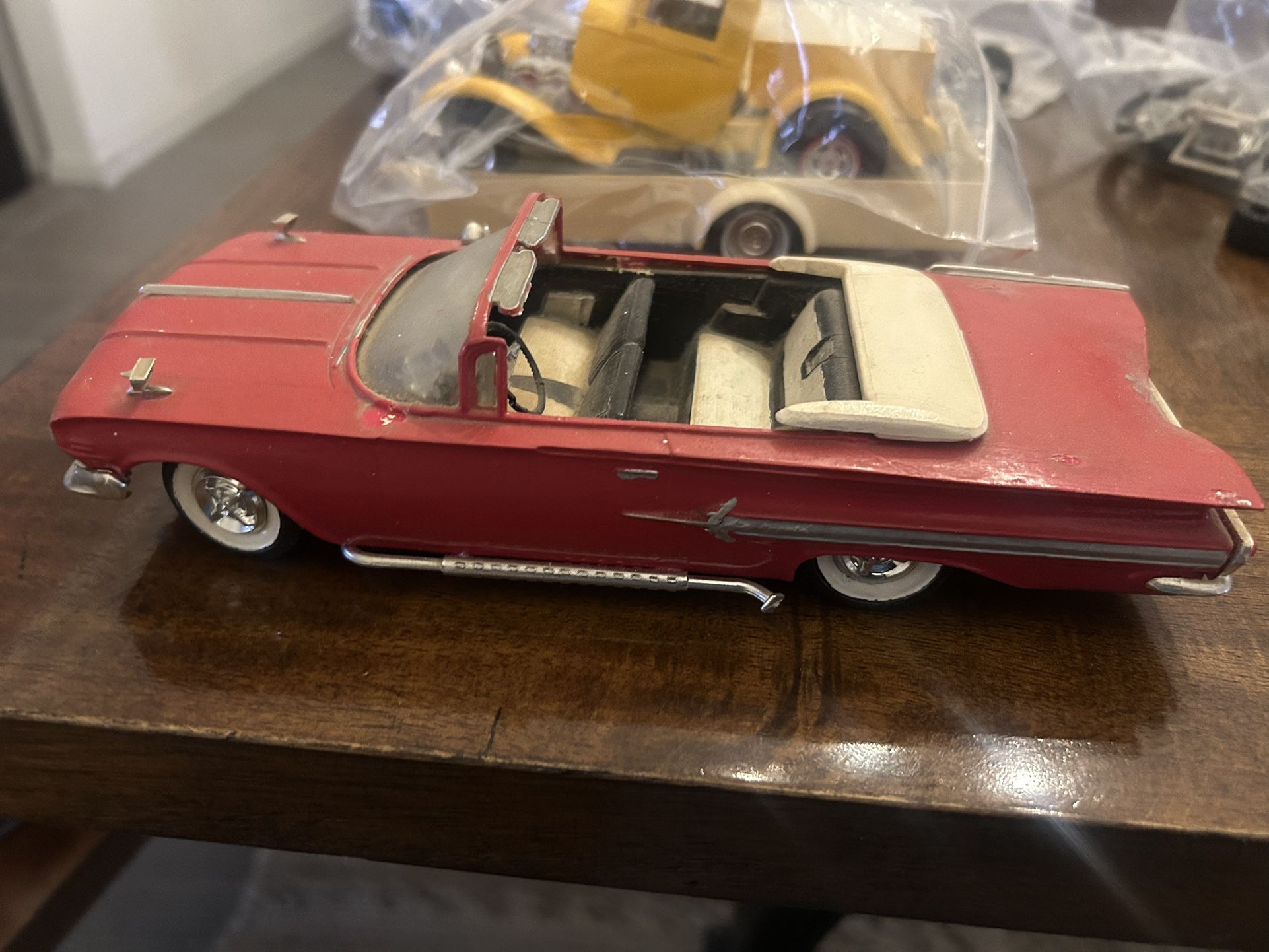 1960 Or 70s Vintage Model Cars And Trucks I Have A Box Over 20 Models Some Assembly Required