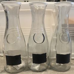 New Never Used Anchor Hocking Glass Carafe With Chalkboard + Chalk Labels