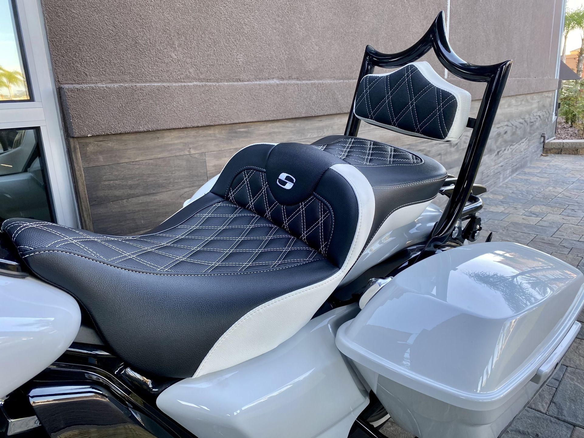 Saddlemen Road Sofa (Harley Touring 08-23)