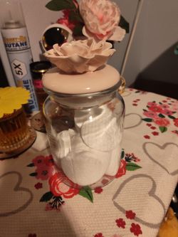 Glass Jar w/Flower Lid