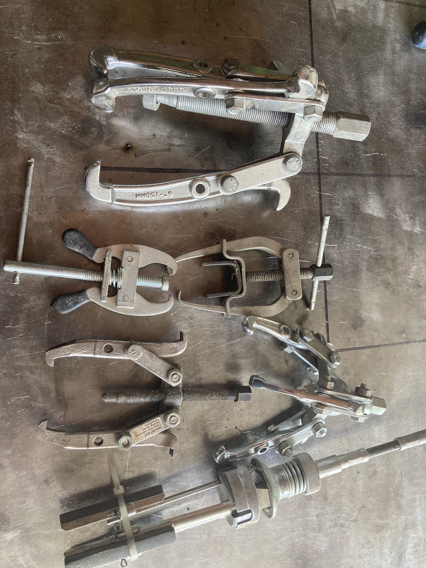 Gear Pullers And Miscellaneous Tools
