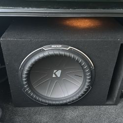 Kicker CompQ 15 With 1200 Watt Amp