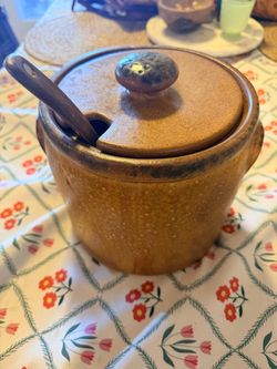Vintage McCoy bean pot 1420 L