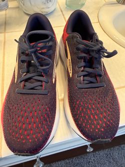 Brooks ghost size 9