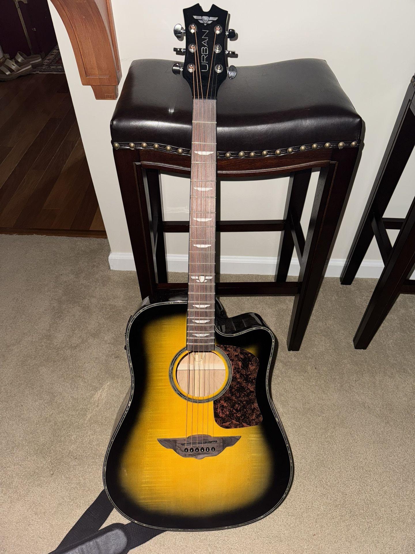$100 OBO Keith Urban Sunburst Acoustic/Electric | Great condition