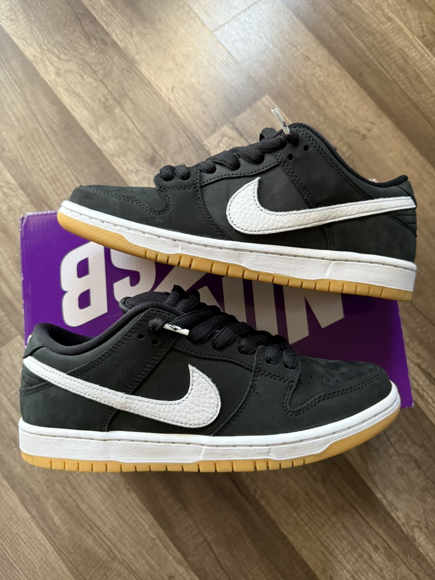 Nike SB Dunk Low Black Gum sz 8