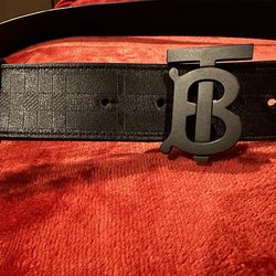 Men’s Burberry belt Size 40/100 Black On Black