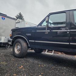 Low Miles Work Truck Ford F250 long Bed Regular Gas 460 Motor! Strong