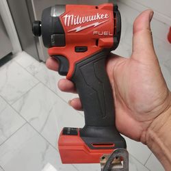 Milwaukee
M18 FUEL 18V Lithium-Ion Brushless Cordless 1/4 in. Hex Impact Driver (Tool-Only)
