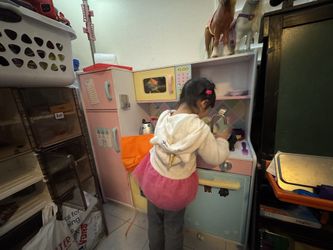 Children's solid wood kitchen