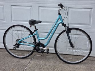 700c Trek Hybrid City Bike