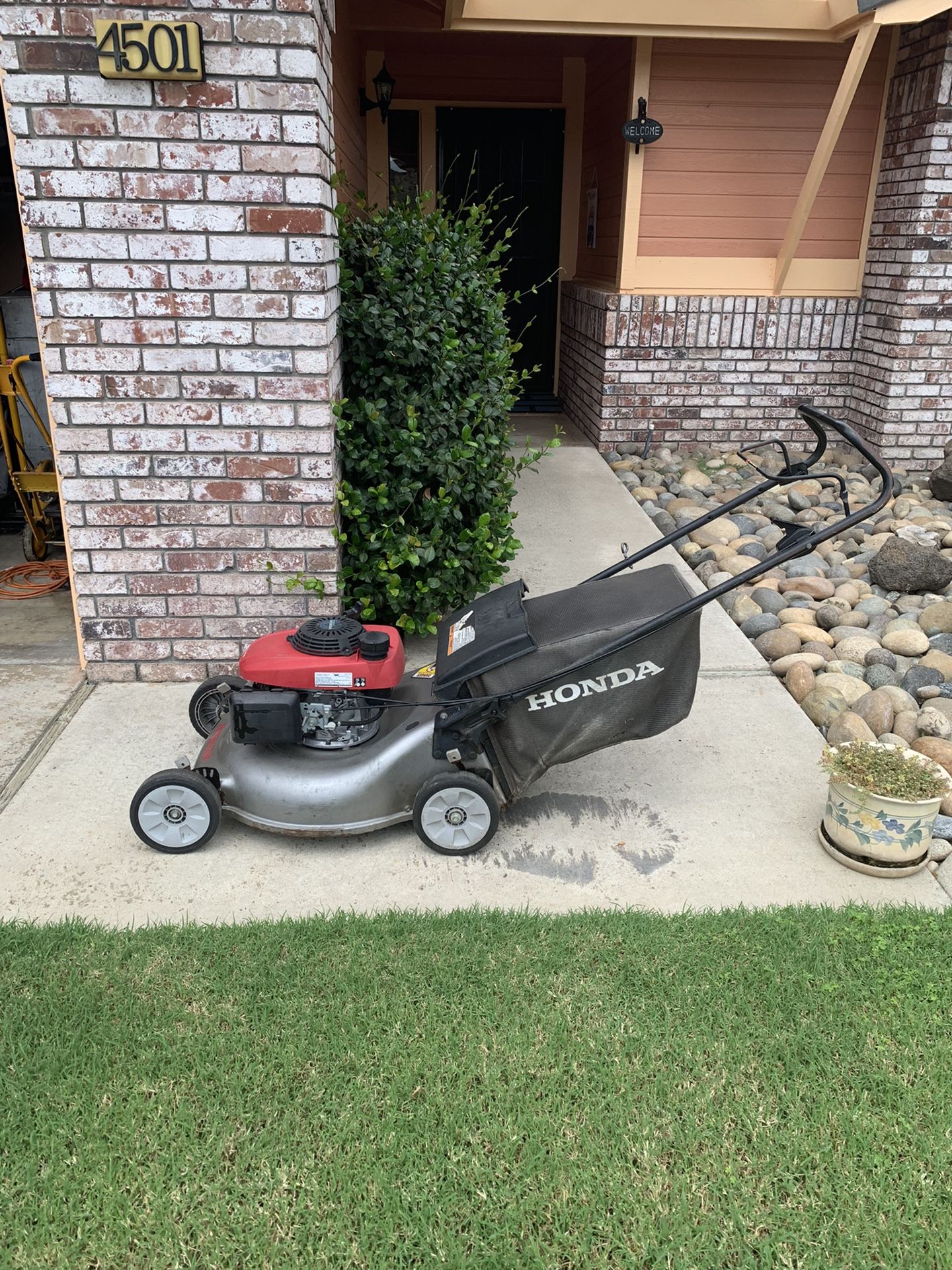 Honda mower for Sale in Modesto, CA OfferUp