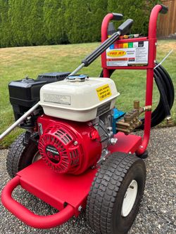 Pro Jet Power washer 2700PSI like new.