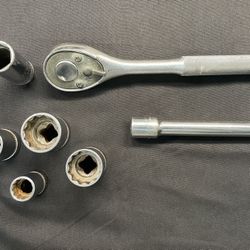 Tools - Ratchet, Sockets, Extender
