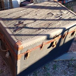 Vintage Chest