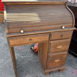 antique secretary / farmer classic rolltop desk