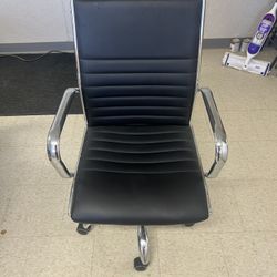 Black Leather Office Chairs