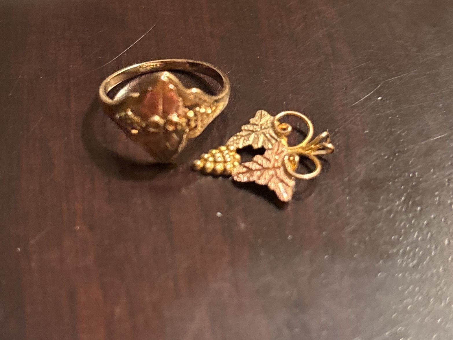 10K Black Hills Gold Ring and Pendant Set