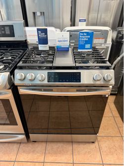 Samsung slide in gas range used