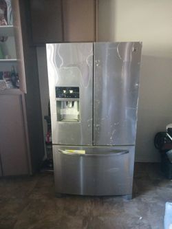 Like New Still Got Plastic .best Offer 900$