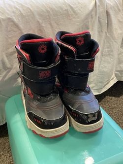 Boys Size 2 Snow Boots. Star Wars Rebels.