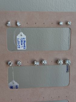 LAB DIAMOND STUDS 14 K GOLD
