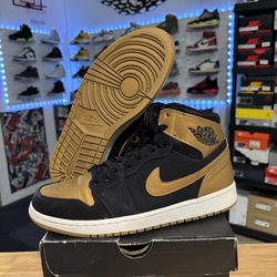 AIR JORDAN 1 RETRO “MELO” SIZE 9
