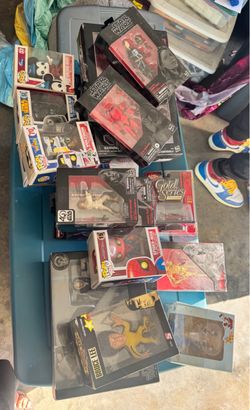 Mixed Collectible Figures Lot – Funko Pop, Star Wars, More