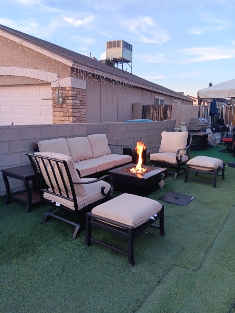 Nice Patio Furniture Very Good Condition