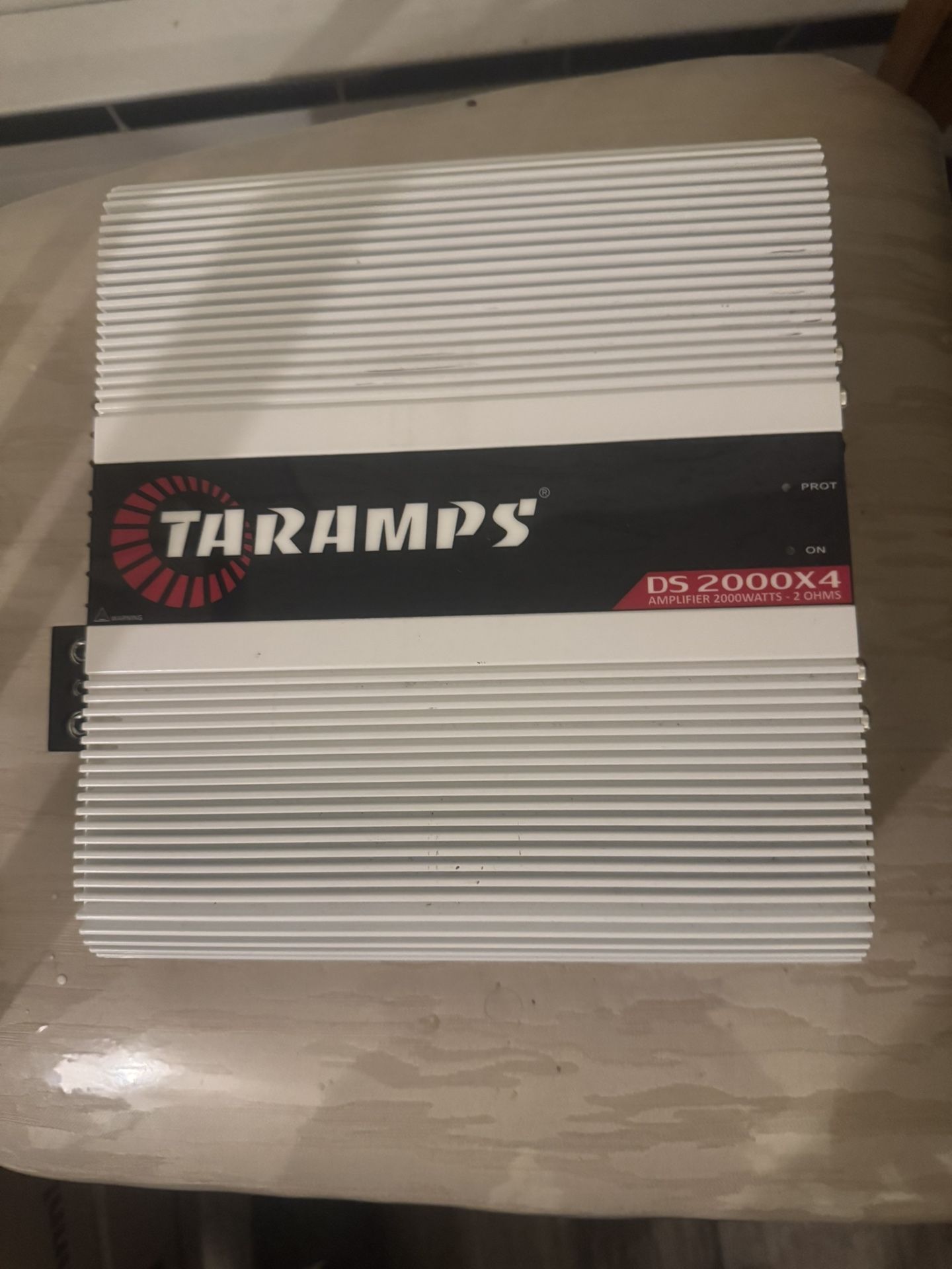 Taramps DS 2000x4 Channel amplifier