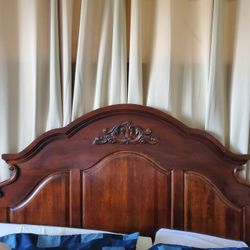 Elegant King Size Bedroom Set
