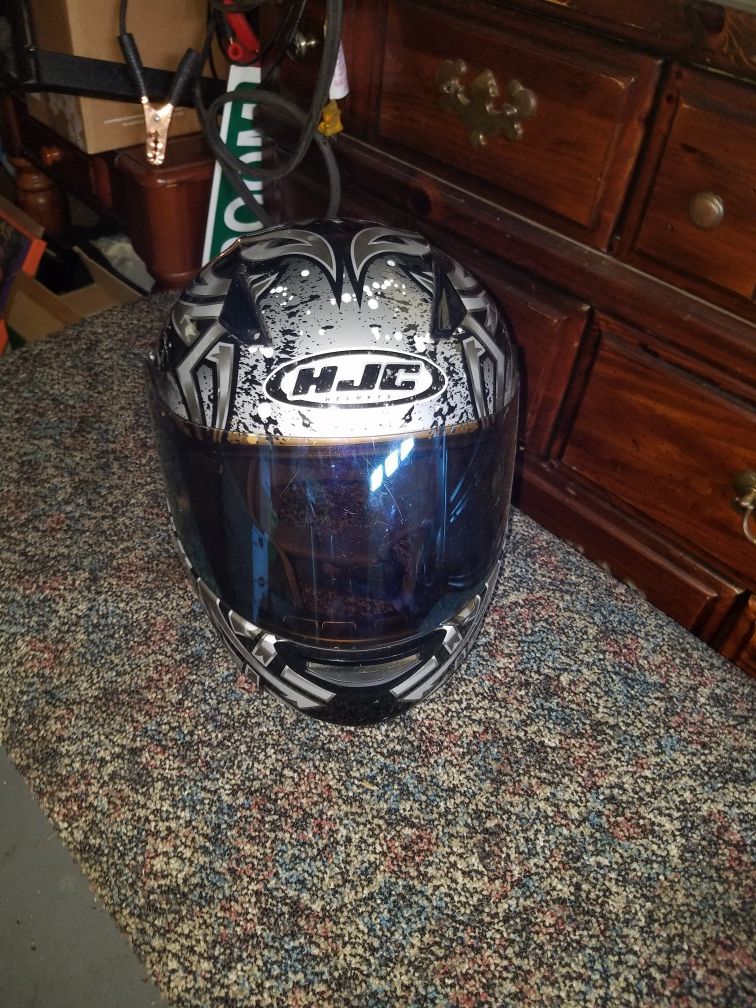 Motorcycle helmet