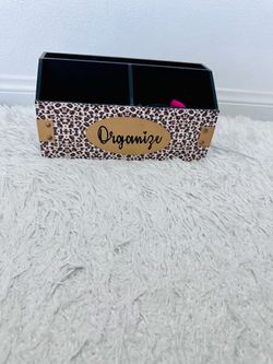 Makeup holder