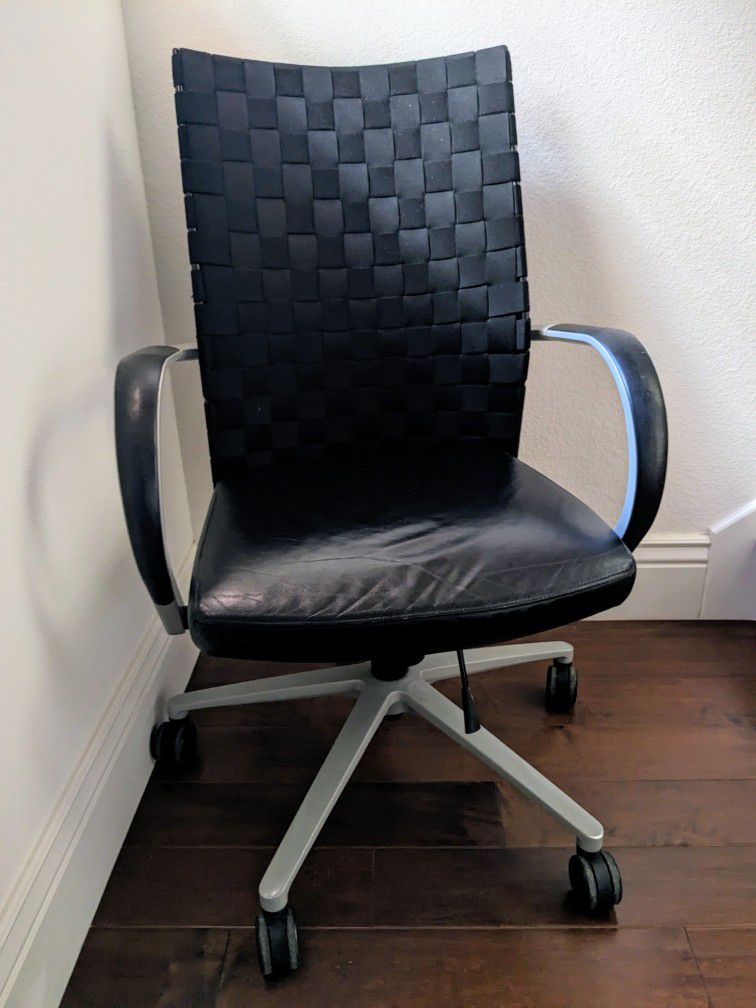 Comfortable High Back Office Chair 