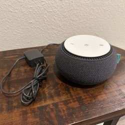 Snooz white noise sound machine