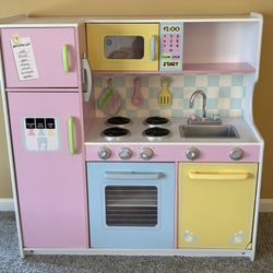 KidKraft Children’s Wooden Play Kitchen