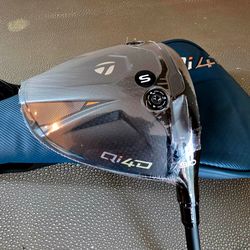 Brand New - TaylorMade Qi4D Driver, 9.0 degree, Stiff Flex.  Headcover included.