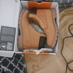 Timberland Boots 9/5 Brand New Out The Box