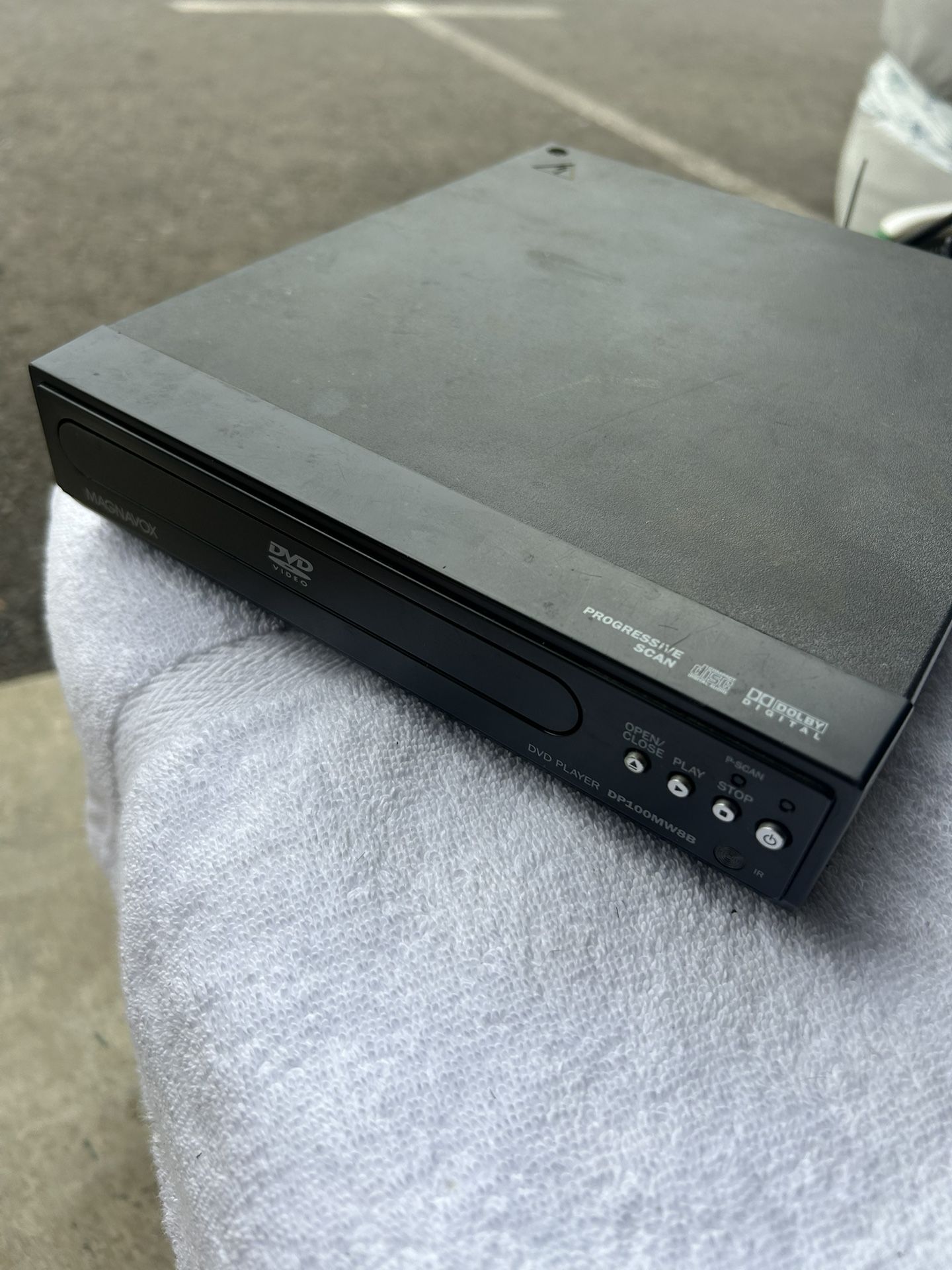 Magnavox DP100MW8B DVD Player