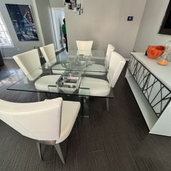 Quasar Extendable Table 