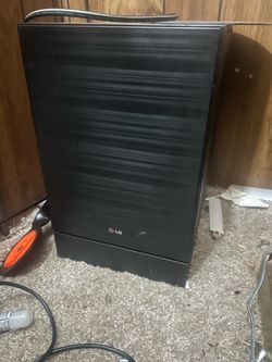 Lg sound bar and sound woofer also have h the 55 inch tv but selling it separate