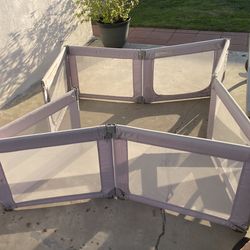 Outdoor playpen