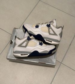 Jordan 4 midnight navy size 9.5